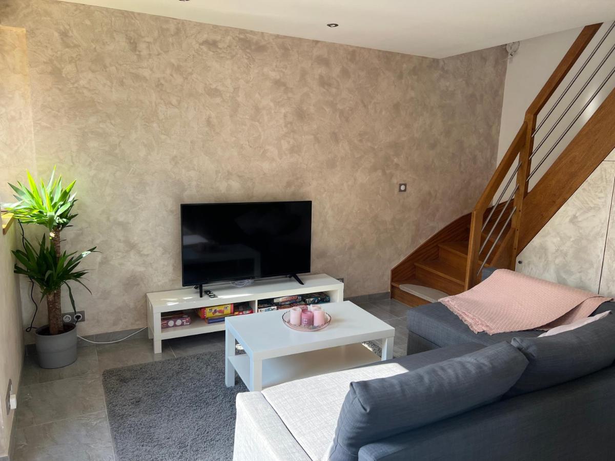Holiday home Maison Chaleureuse A 3kms Des Plages *