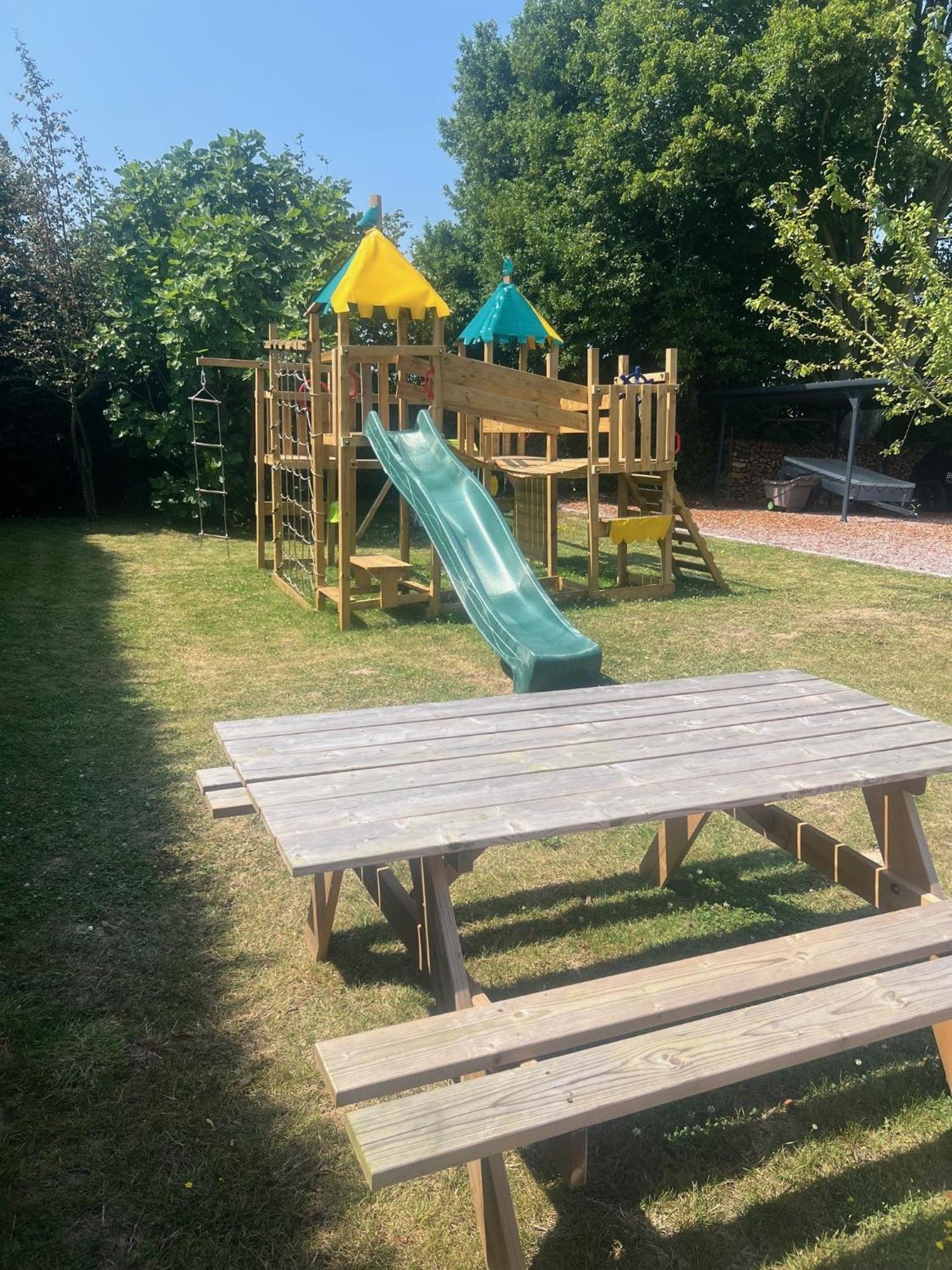 Holiday home Maison Chaleureuse A 3kms Des Plages *